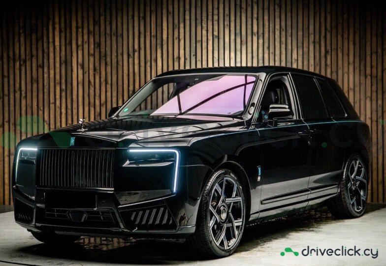 Rolls-Royce Cullinan Черный