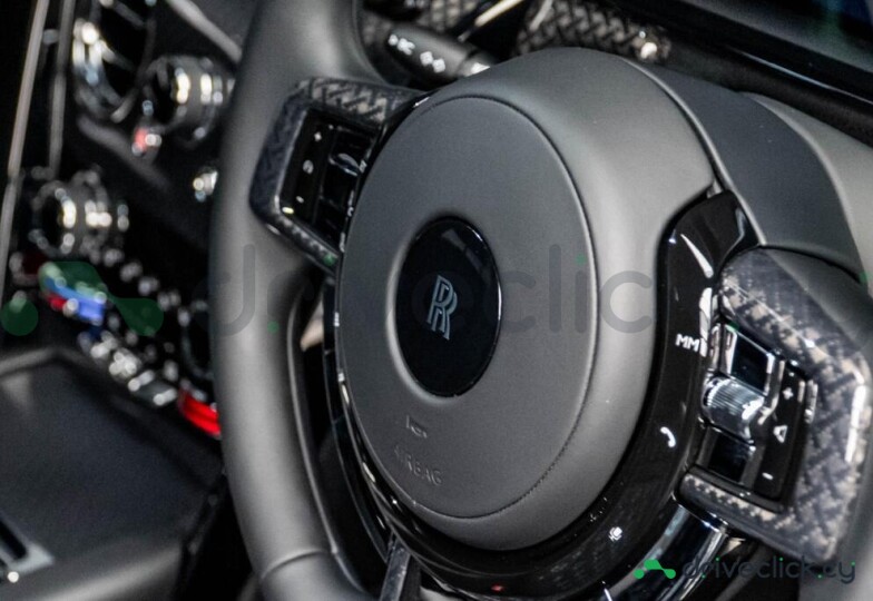 Rolls-Royce Cullinan Черный