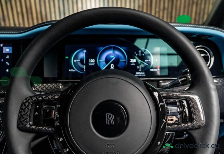 Rolls-Royce Cullinan Черный