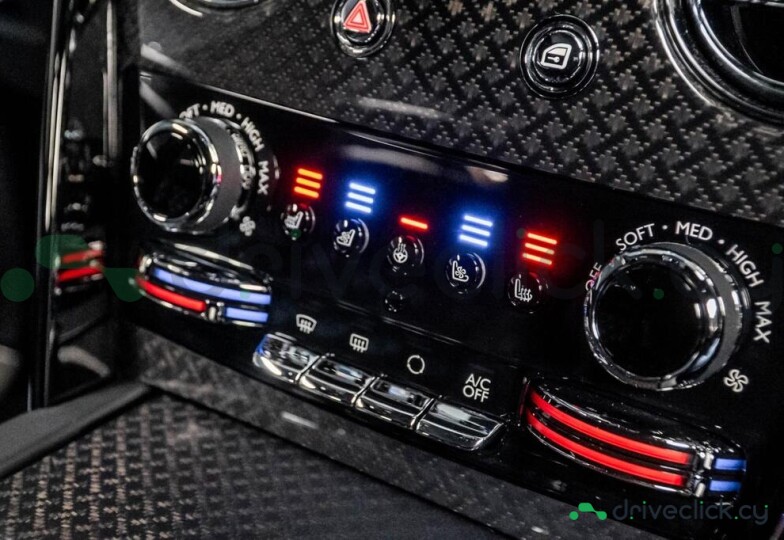 Rolls-Royce Cullinan Черный