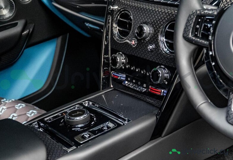 Rolls-Royce Cullinan Черный