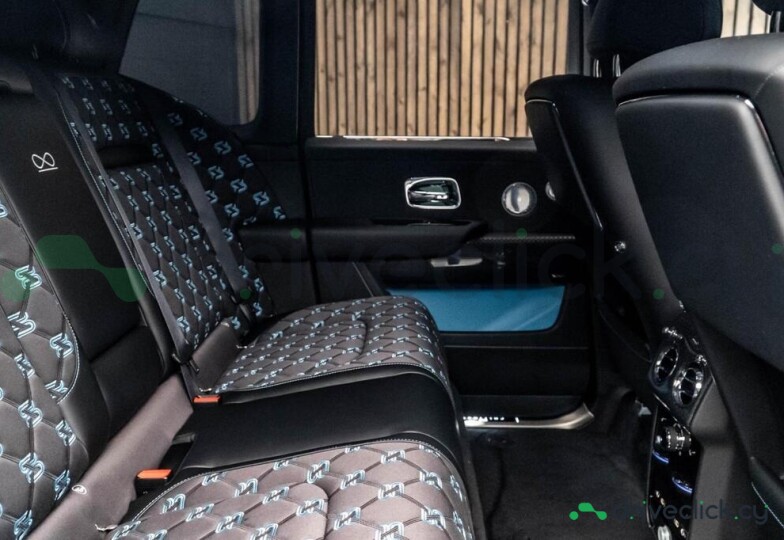 Rolls-Royce Cullinan Черный