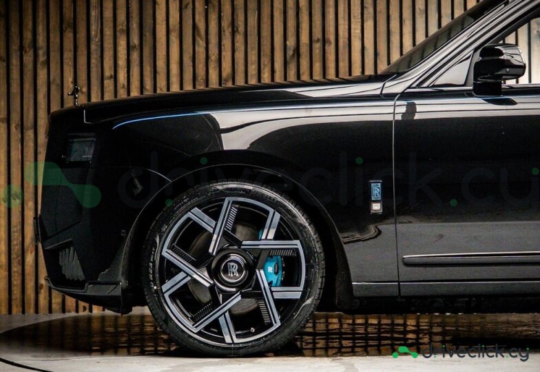 Rolls-Royce Cullinan Черный