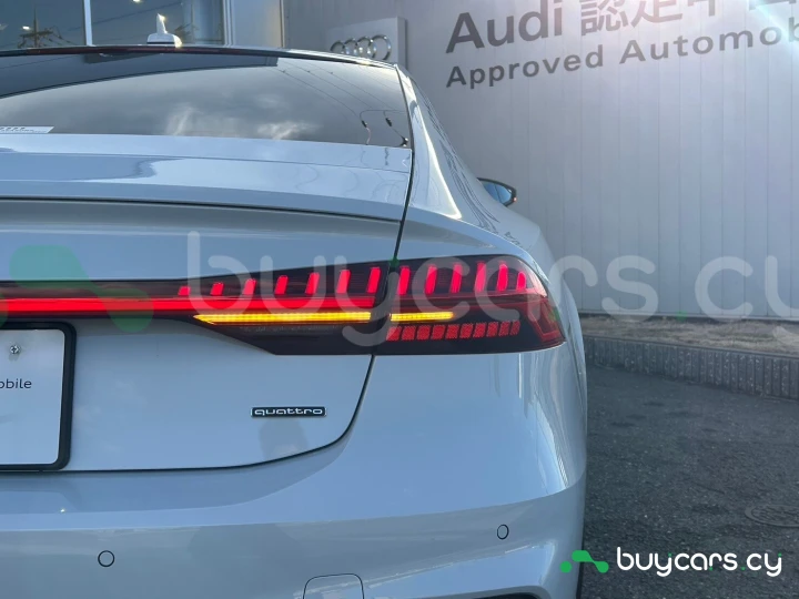 Audi A7 Белый