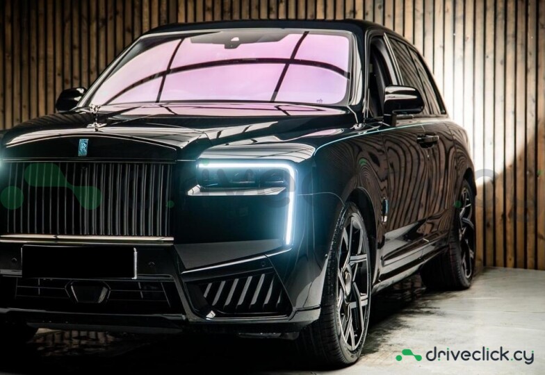 Rolls-Royce Cullinan Черный