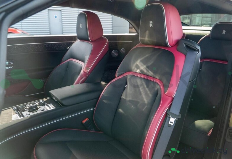 Rolls-Royce Spectre Purple