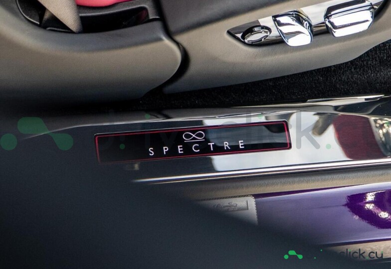 Rolls-Royce Spectre Purple