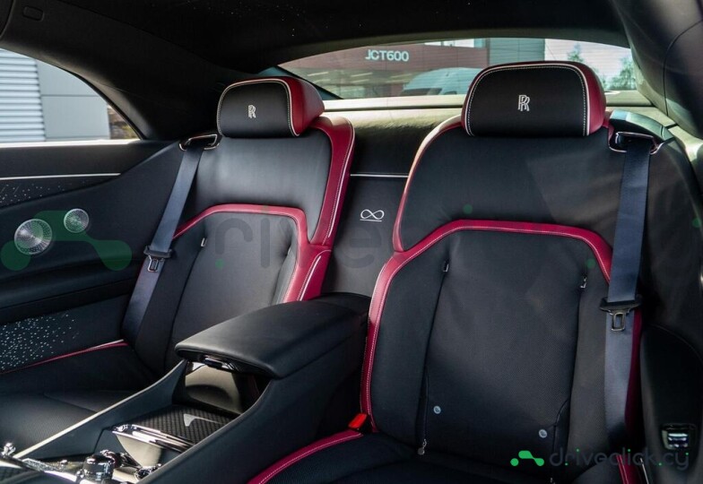 Rolls-Royce Spectre Purple