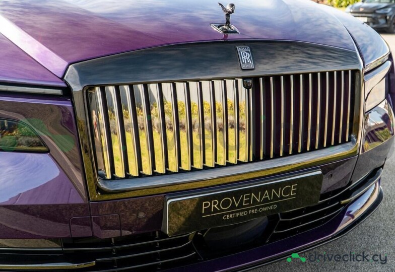 Rolls-Royce Spectre Purple