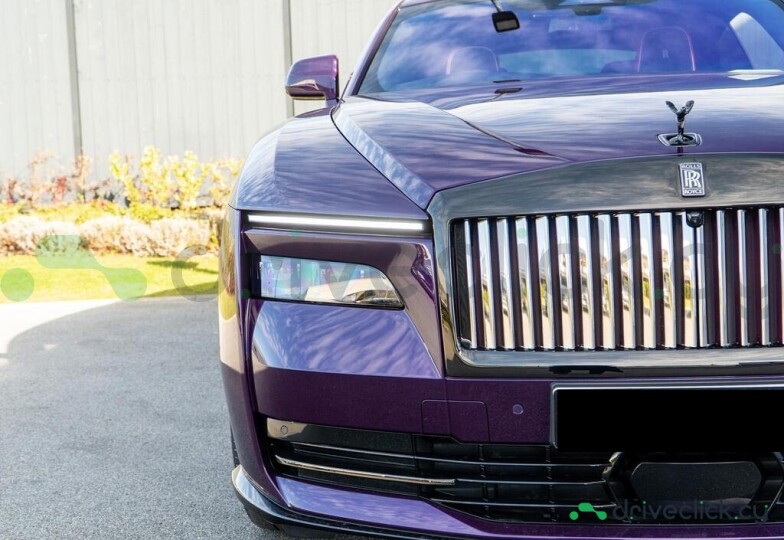 Rolls-Royce Spectre Purple