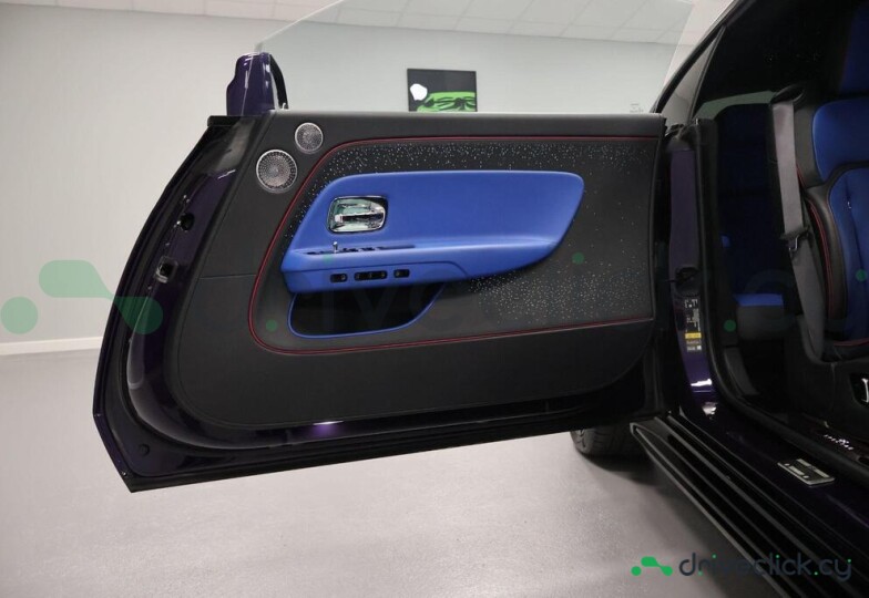 Rolls-Royce Spectre Purple
