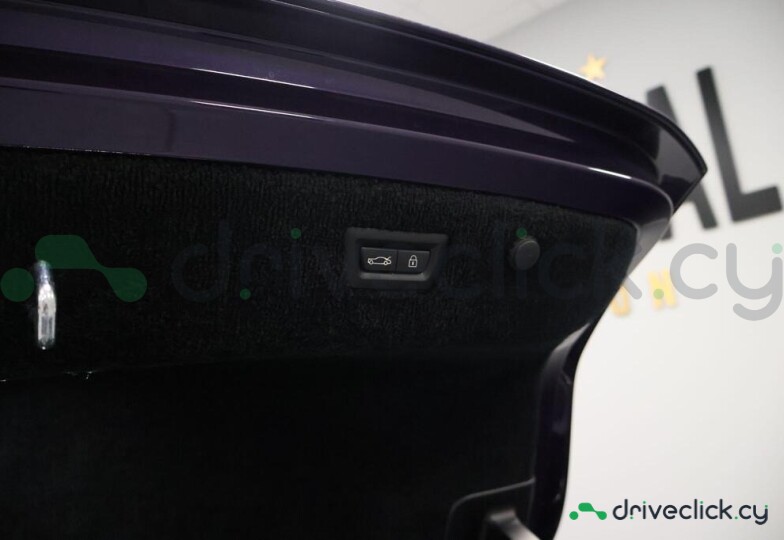 Rolls-Royce Spectre Purple