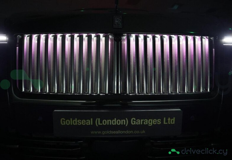Rolls-Royce Spectre Purple
