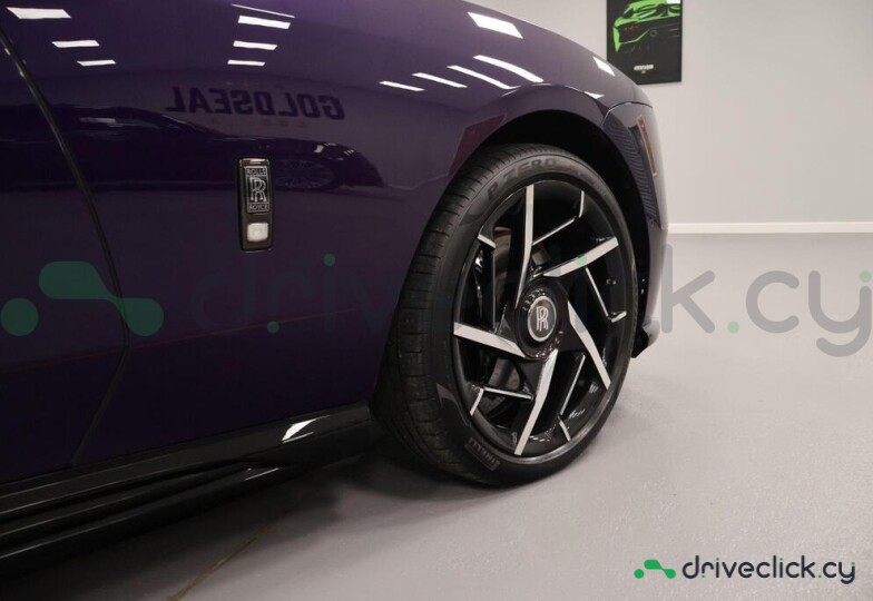 Rolls-Royce Spectre Purple