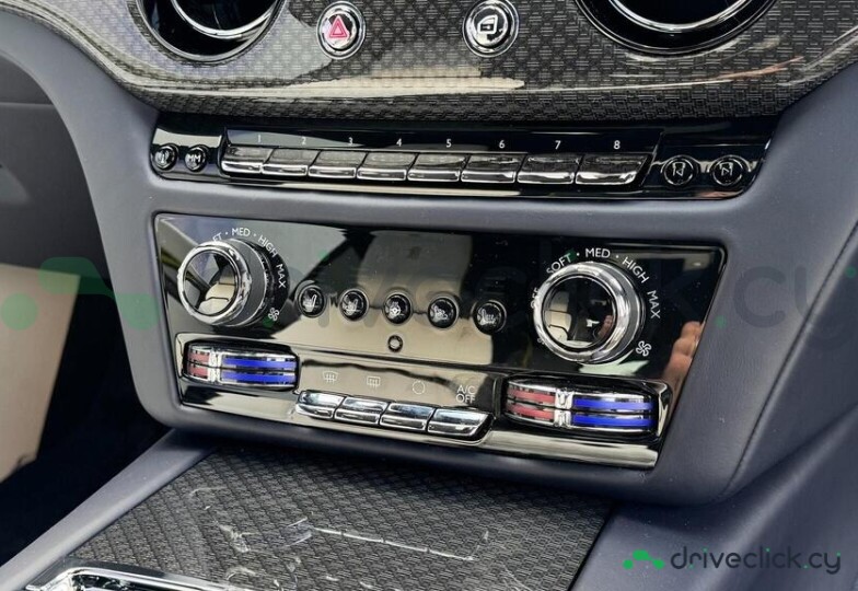 Rolls-Royce Spectre Blue