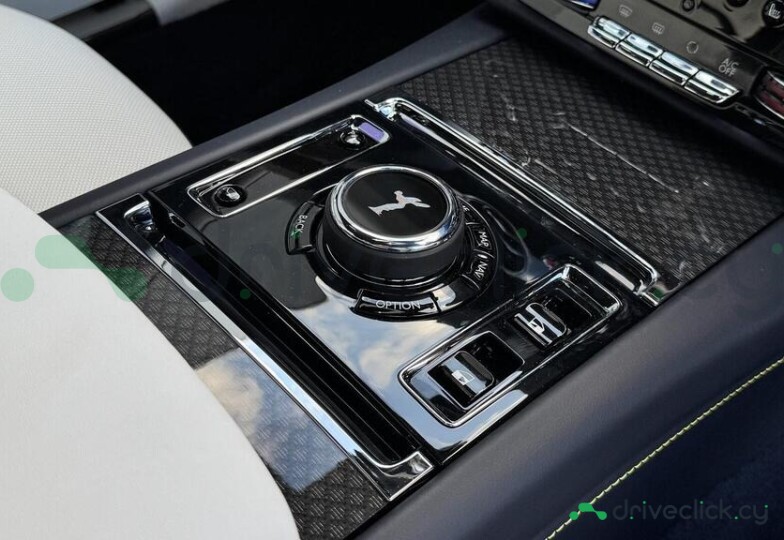 Rolls-Royce Spectre Blue