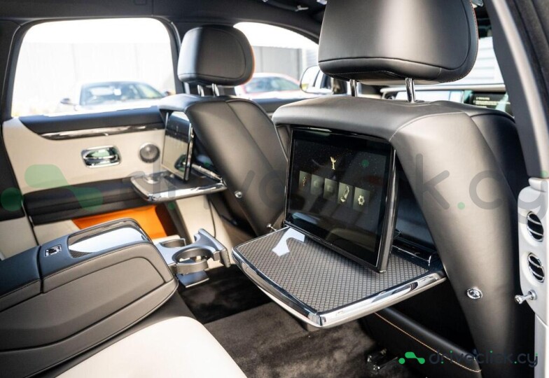 Rolls-Royce Ghost Green