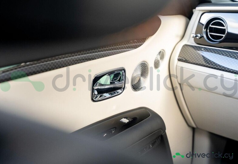 Rolls-Royce Ghost Green