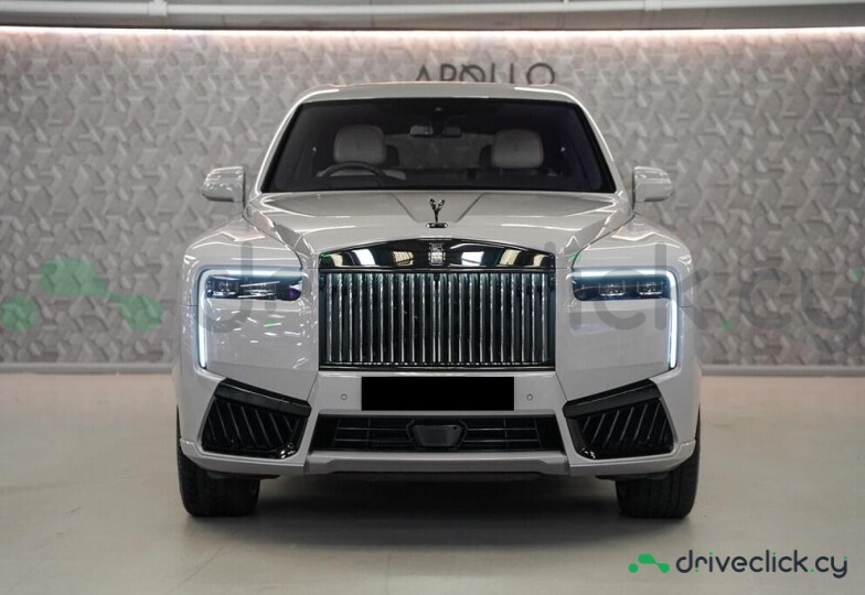 Rolls-Royce Cullinan Серый