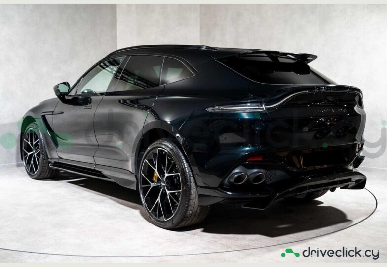 Aston Martin DBX Зеленый
