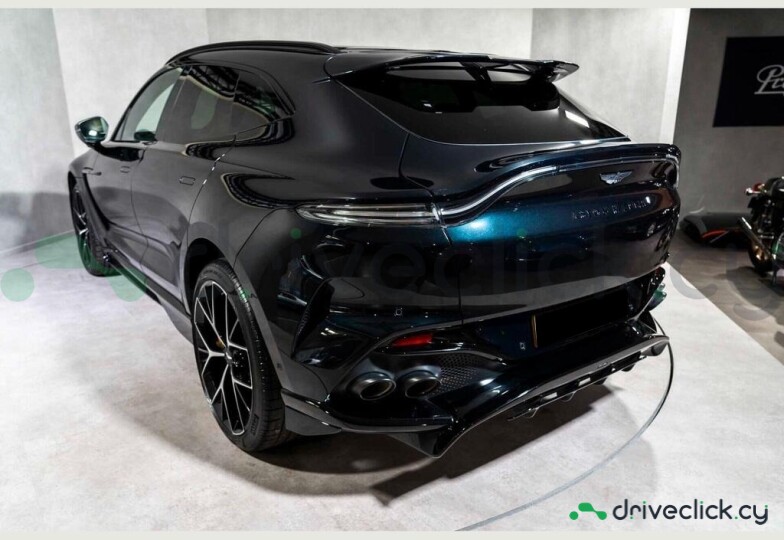 Aston Martin DBX Зеленый