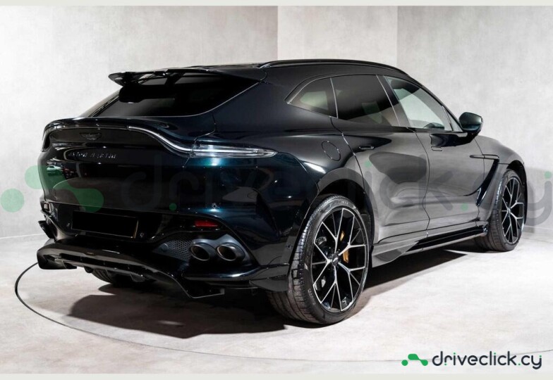 Aston Martin DBX Зеленый