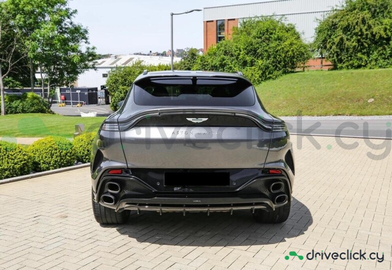 Aston Martin DBX Серый