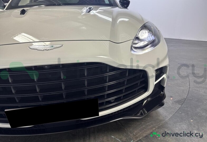 Aston Martin DBX Grey