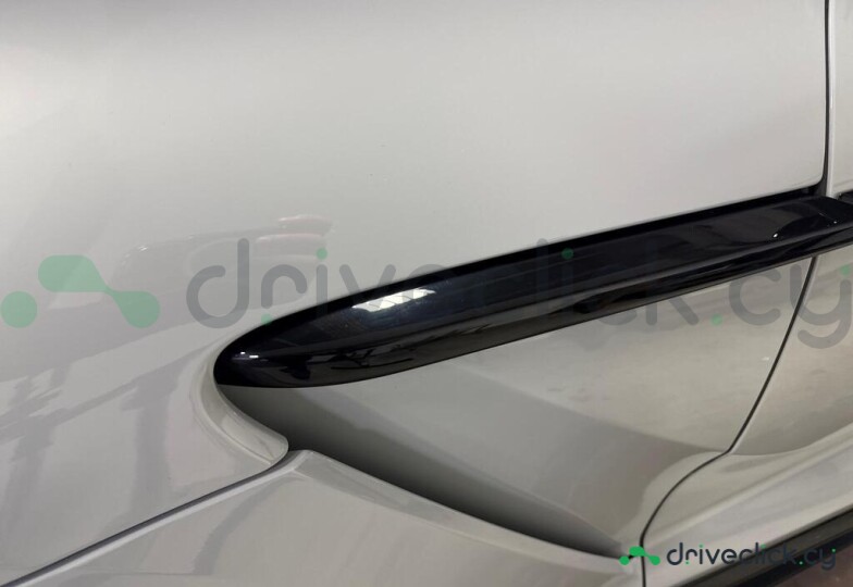 Aston Martin DBX Grey