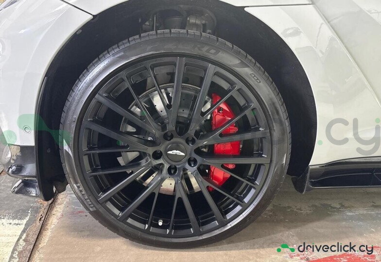 Aston Martin DBX Grey