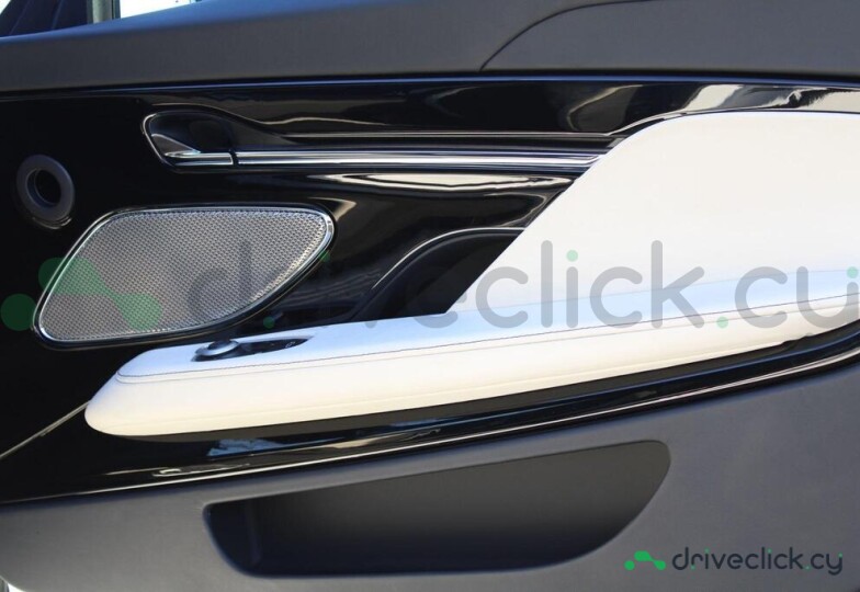 Aston Martin DB12 White