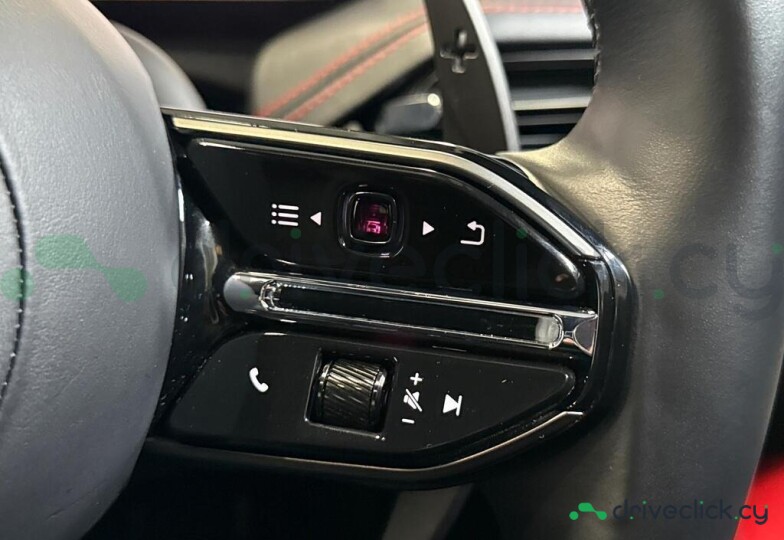 Aston Martin DB12 Black
