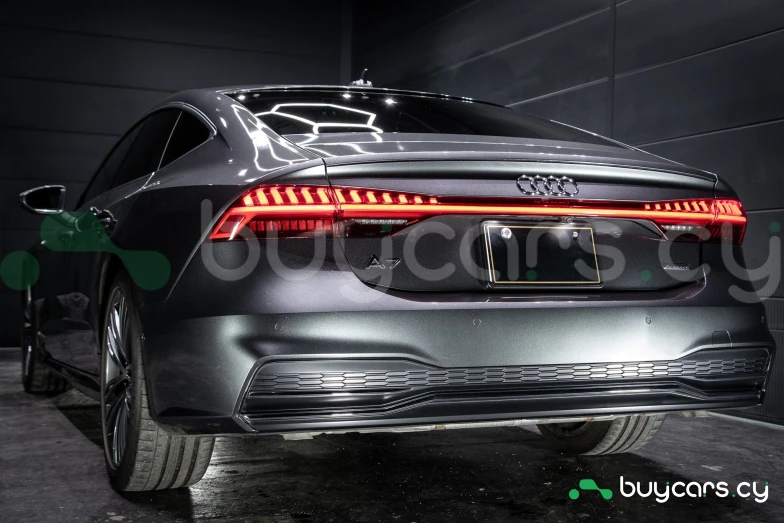 Audi A7 Серый