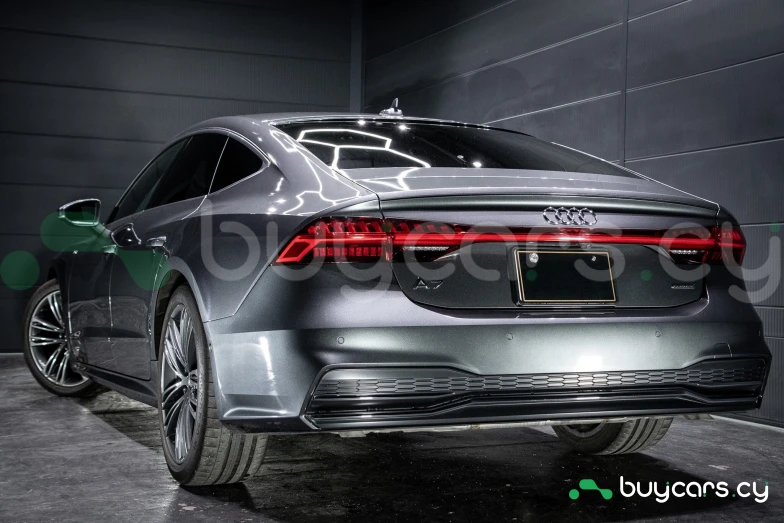 Audi A7 Серый