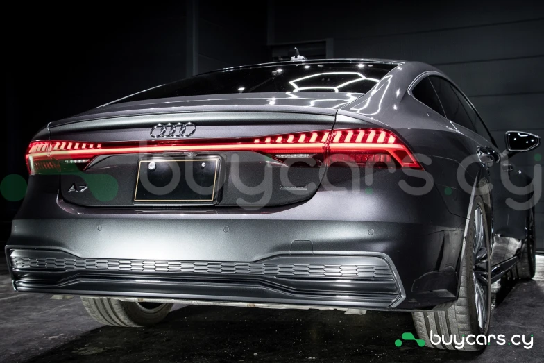 Audi A7 Серый
