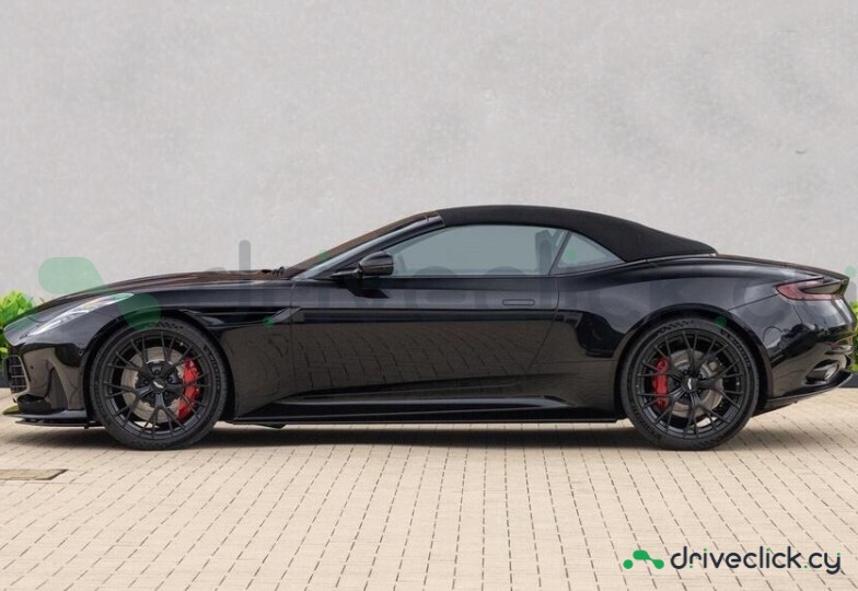 Aston Martin DB12 Black