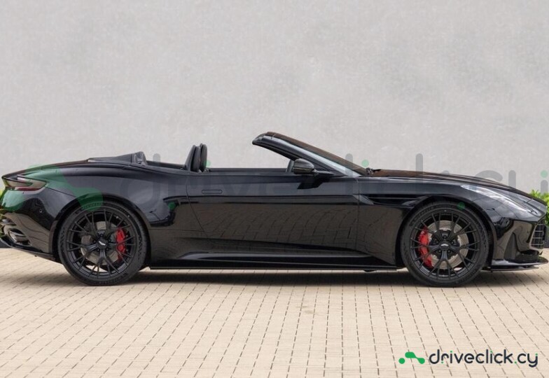 Aston Martin DB12 Black