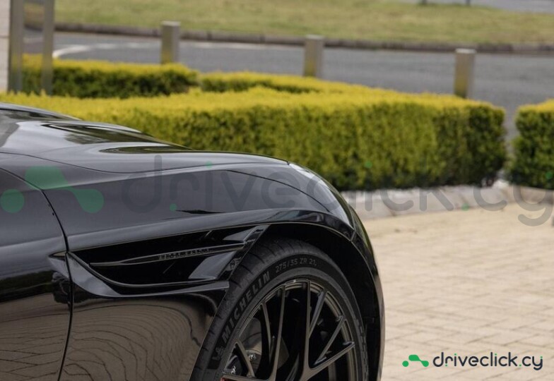 Aston Martin DB12 Black