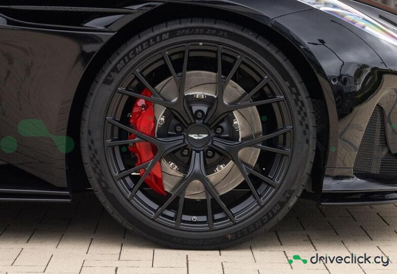 Aston Martin DB12 Black