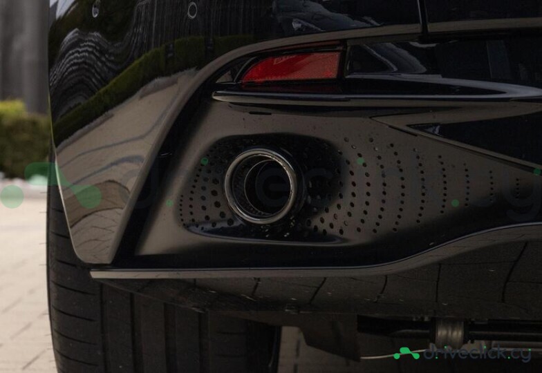 Aston Martin DB12 Black