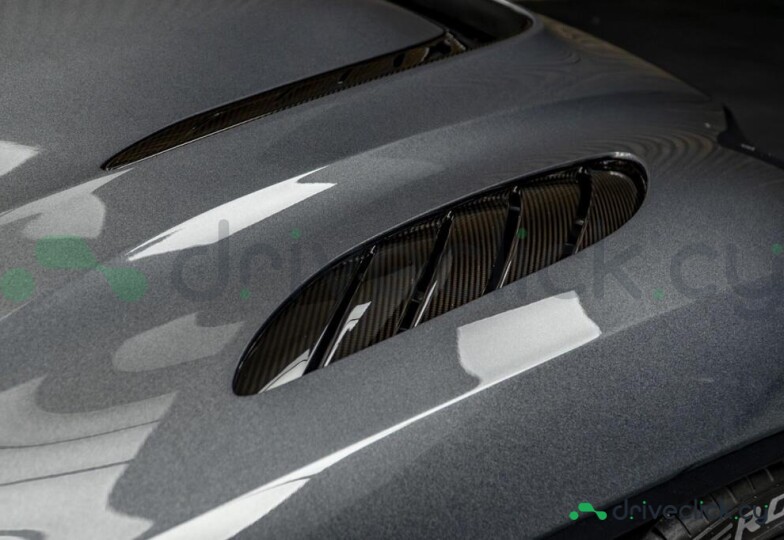 Aston Martin DBS Grey