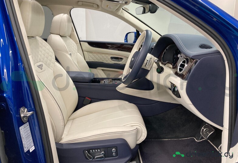 Bentley Bentayga Синий