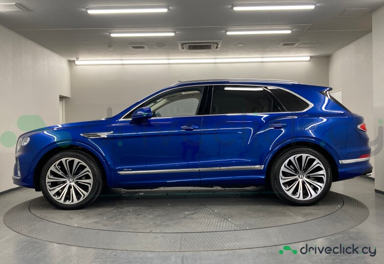 Bentley Bentayga Синий