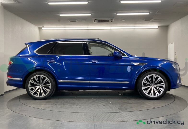 Bentley Bentayga Синий
