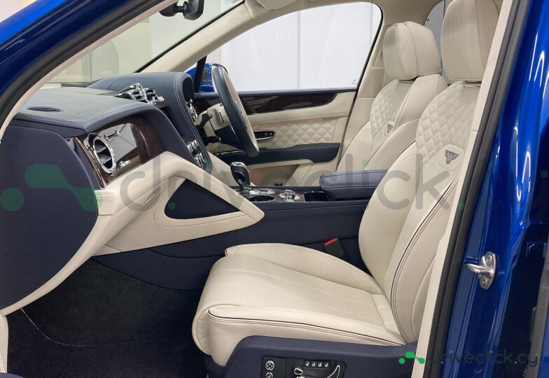 Bentley Bentayga Синий