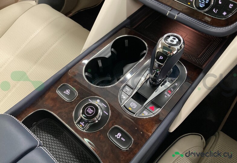 Bentley Bentayga Синий