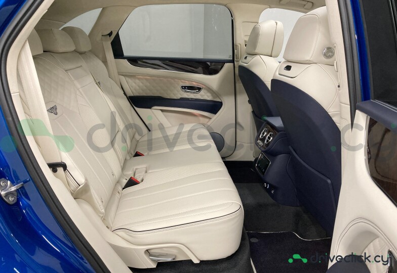 Bentley Bentayga Синий