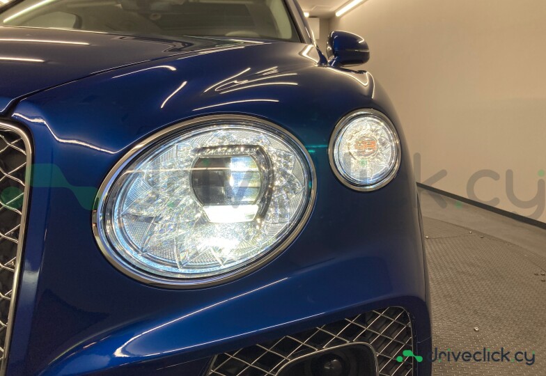 Bentley Bentayga Синий
