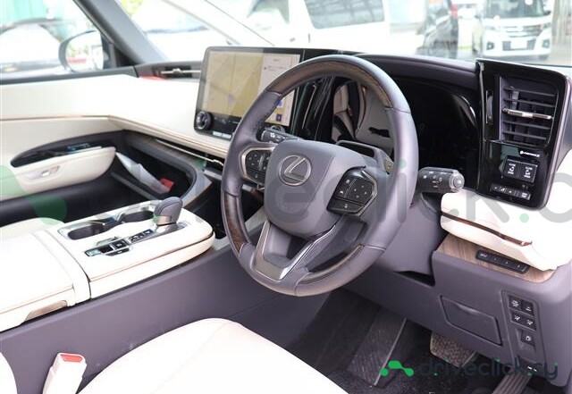 Lexus LM Серый