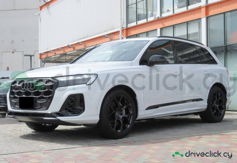 Audi Q7 White